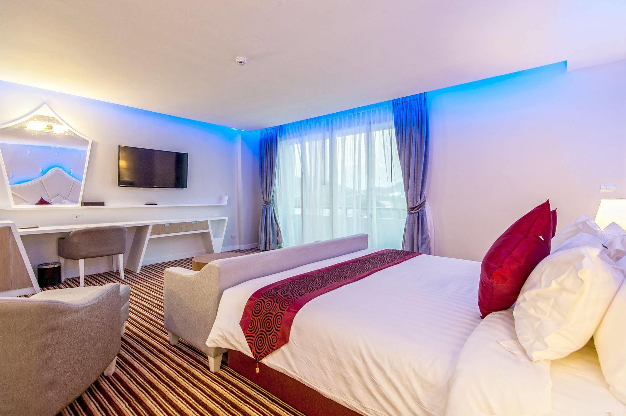 The Paradiso Jk Design Hotel Накхонсаван Экстерьер фото